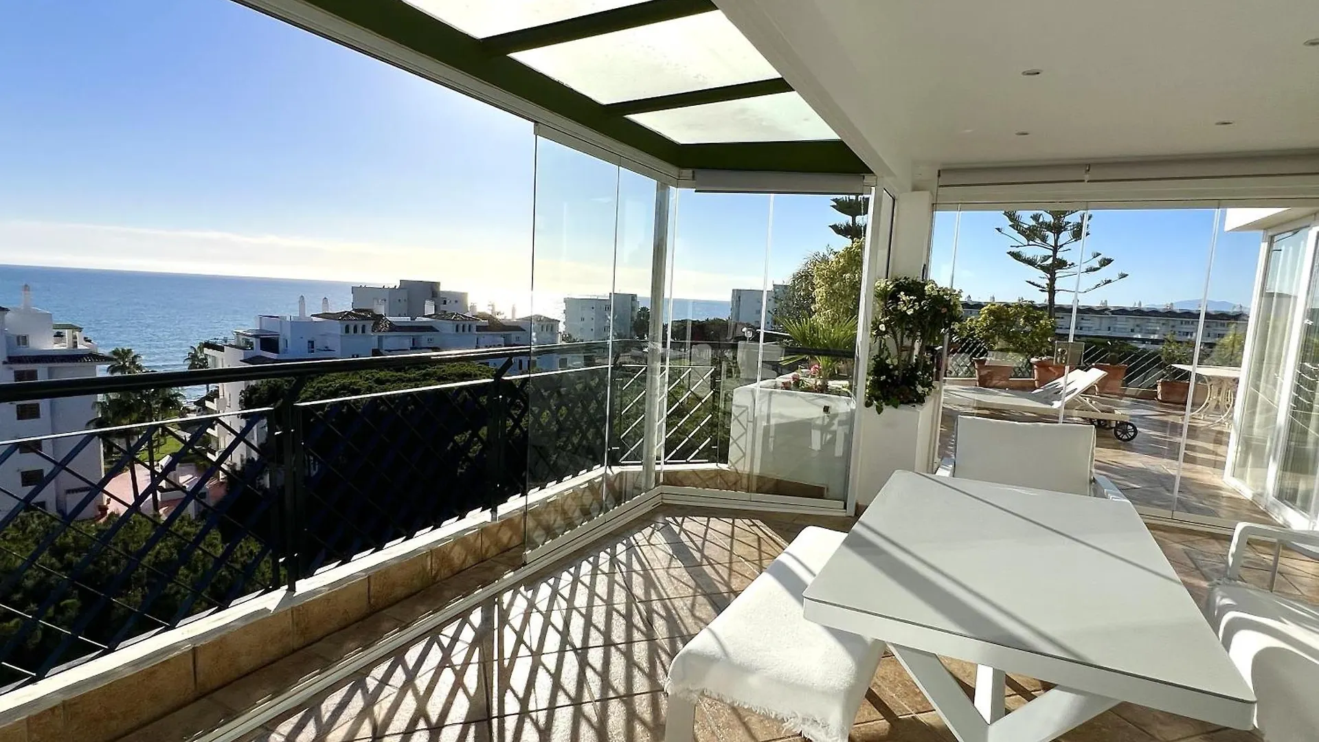 Apartment Mi Capricho Beachfront Penthouse With Terrace And Sea View Sitio de Calahonda