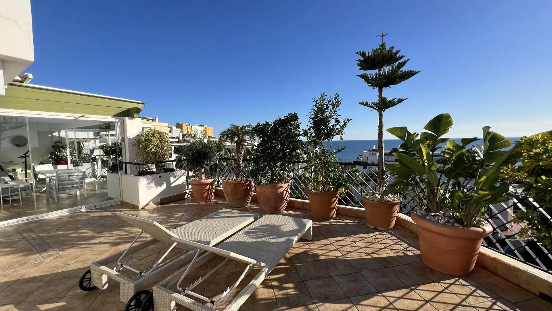 Mi Capricho Beachfront Penthouse With Terrace And Sea View Sitio de Calahonda Spain
