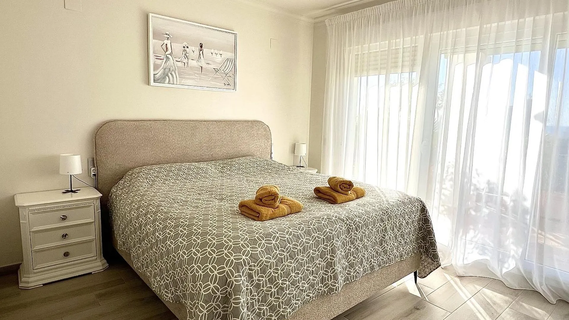 Apartment Mi Capricho Beachfront Penthouse With Terrace And Sea View Sitio de Calahonda